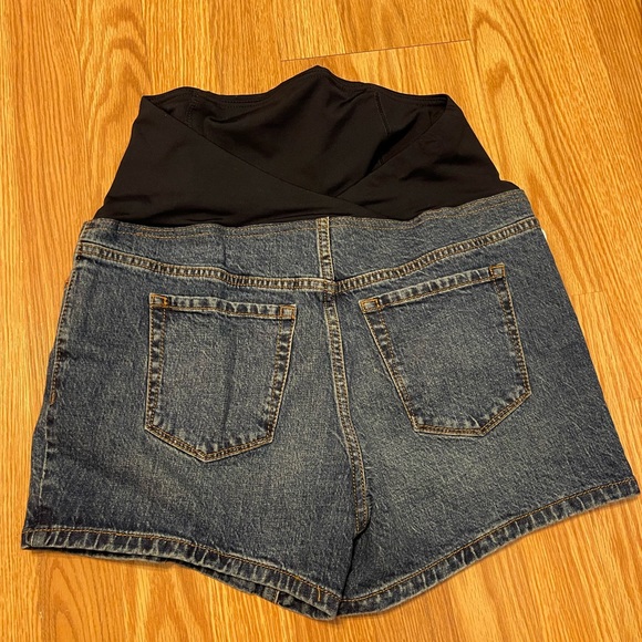 Isabel maternity shorts - Picture 3 of 5